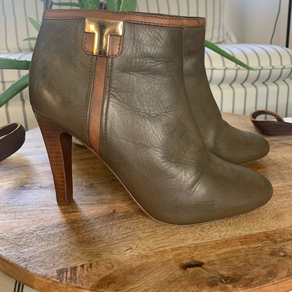 Tory‎ Burch Sz 9.5 M Olive/Brown Leather Ankle Boots Booties Zip Side High Heel
